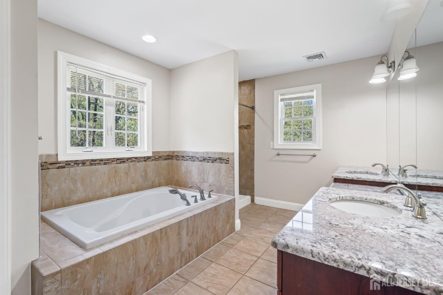 39 Friendship, Cranbury, NJ, 08512