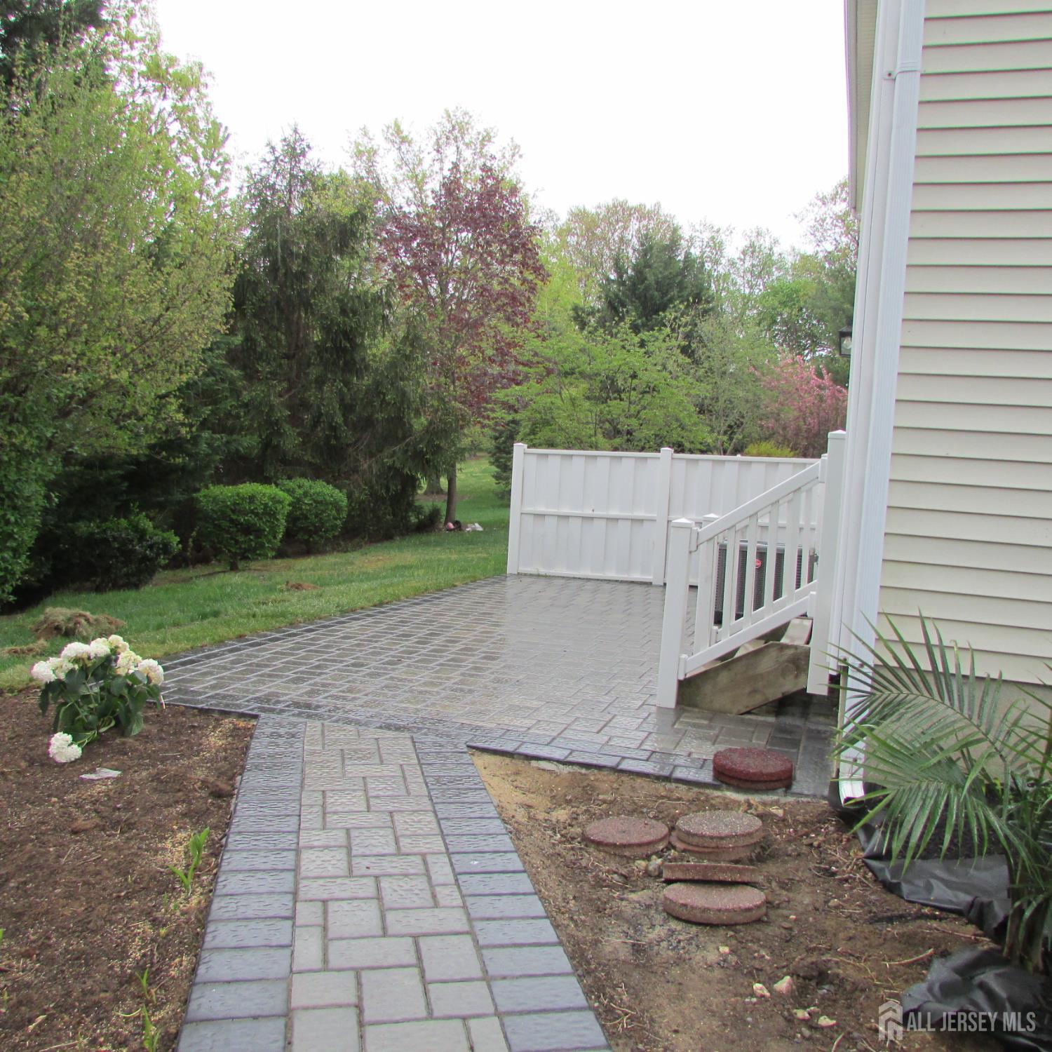 29 Tall Oaks, Parlin, NJ, 08859