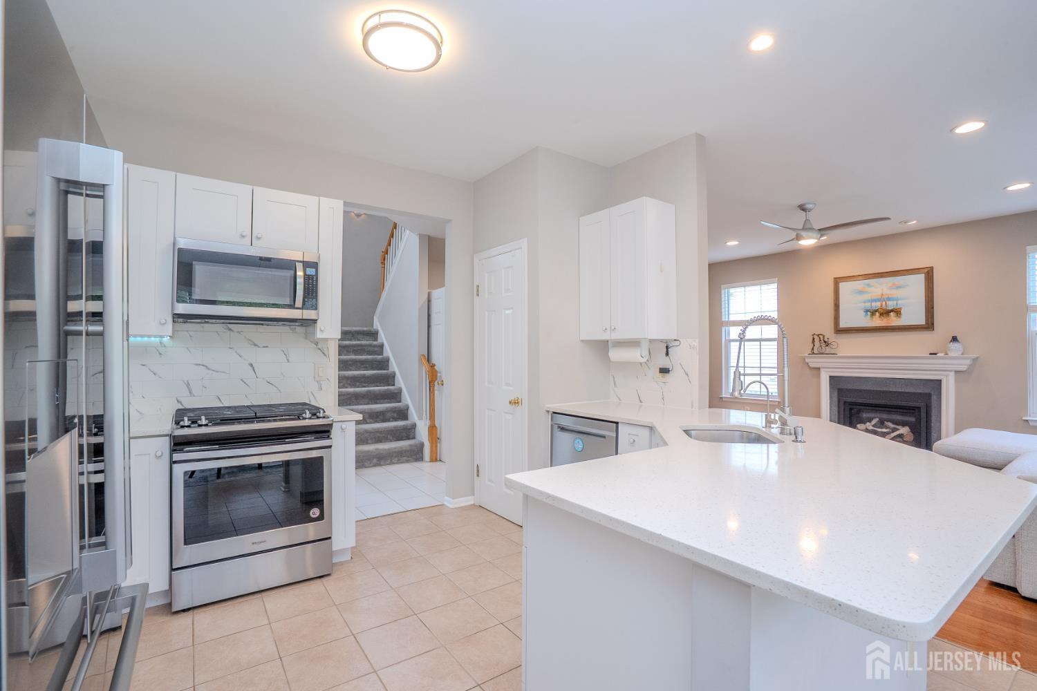 23 Huntley, Bridgewater, NJ, 08807