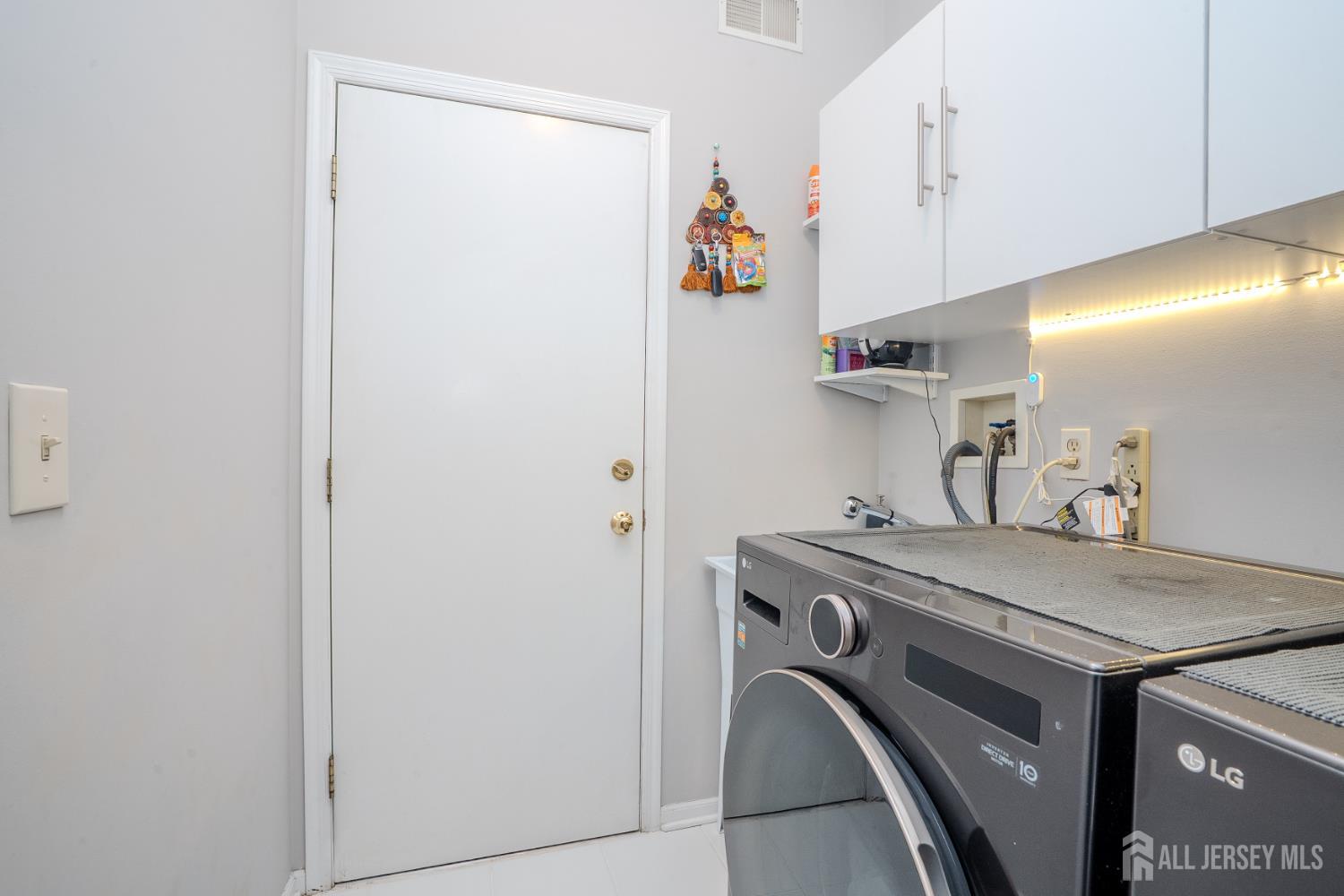 23 Huntley, Bridgewater, NJ, 08807