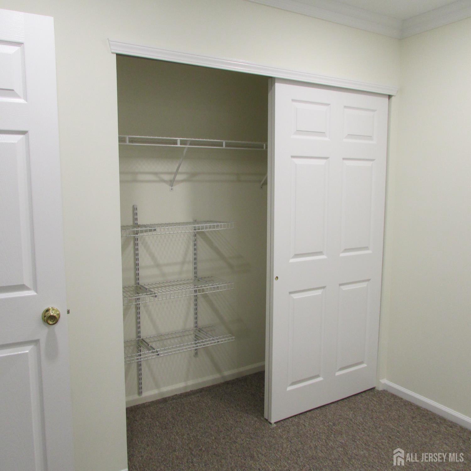 29 Tall Oaks, Parlin, NJ, 08859