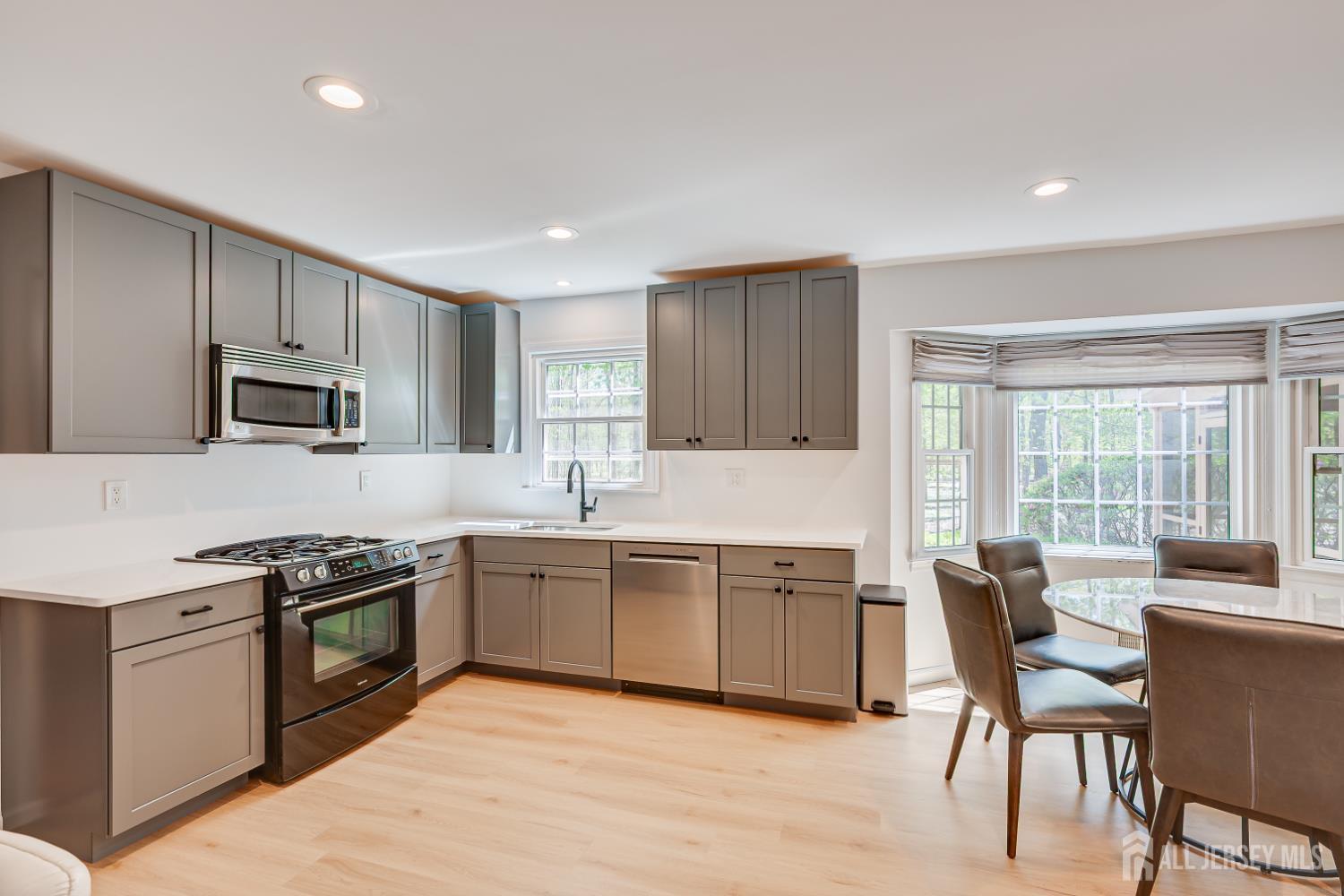 8 Woodmere, North Brunswick, NJ, 08902