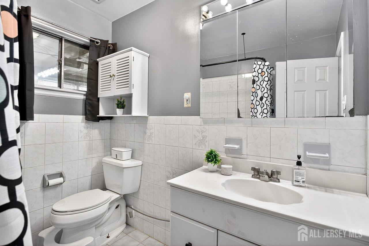 43 Buttonwood, Sayreville, NJ, 08859