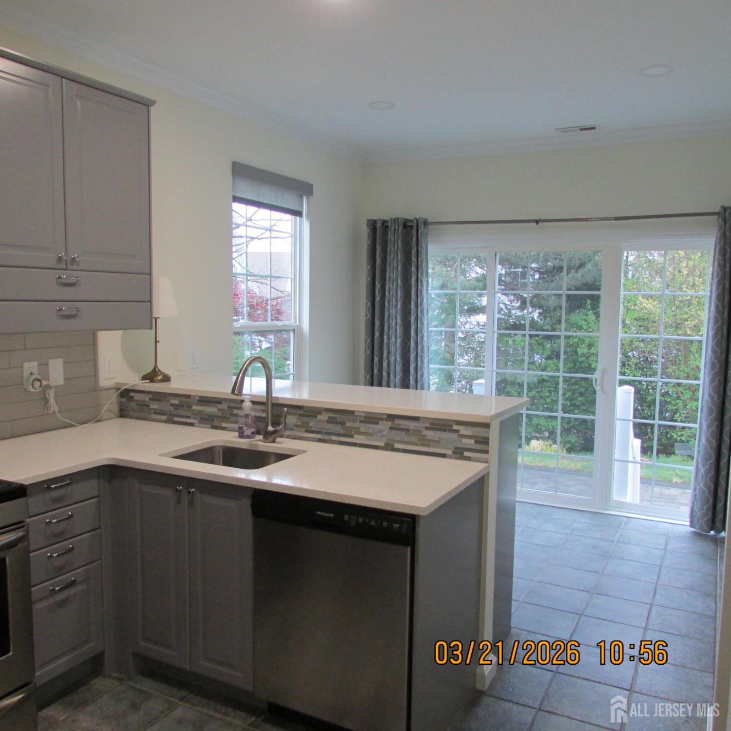 29 Tall Oaks, Parlin, NJ, 08859