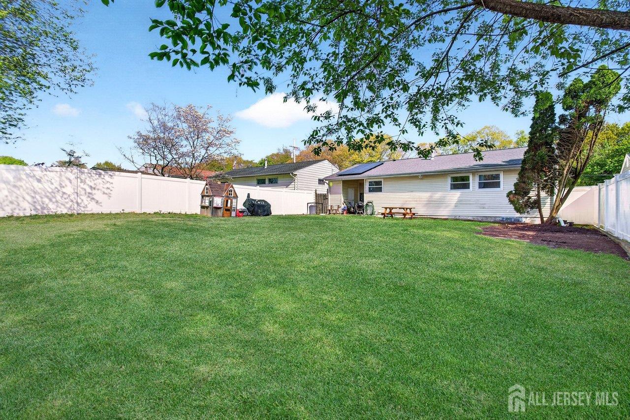 43 Buttonwood, Sayreville, NJ, 08859