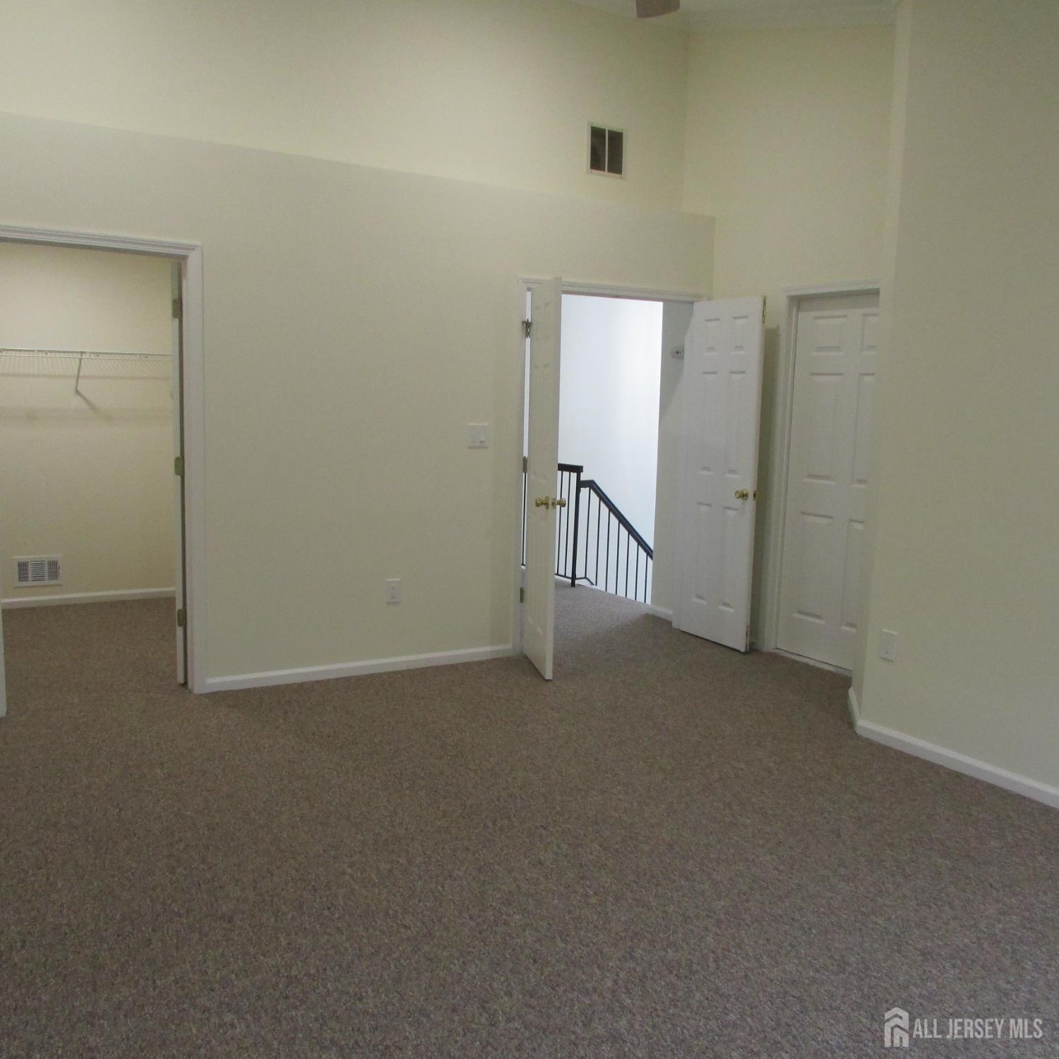 29 Tall Oaks, Parlin, NJ, 08859