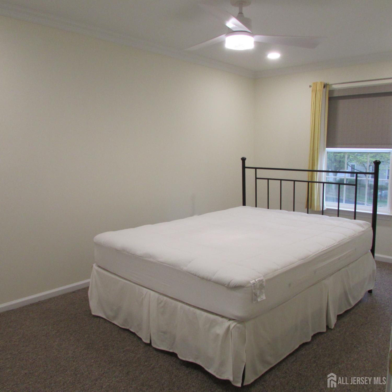 29 Tall Oaks, Parlin, NJ, 08859