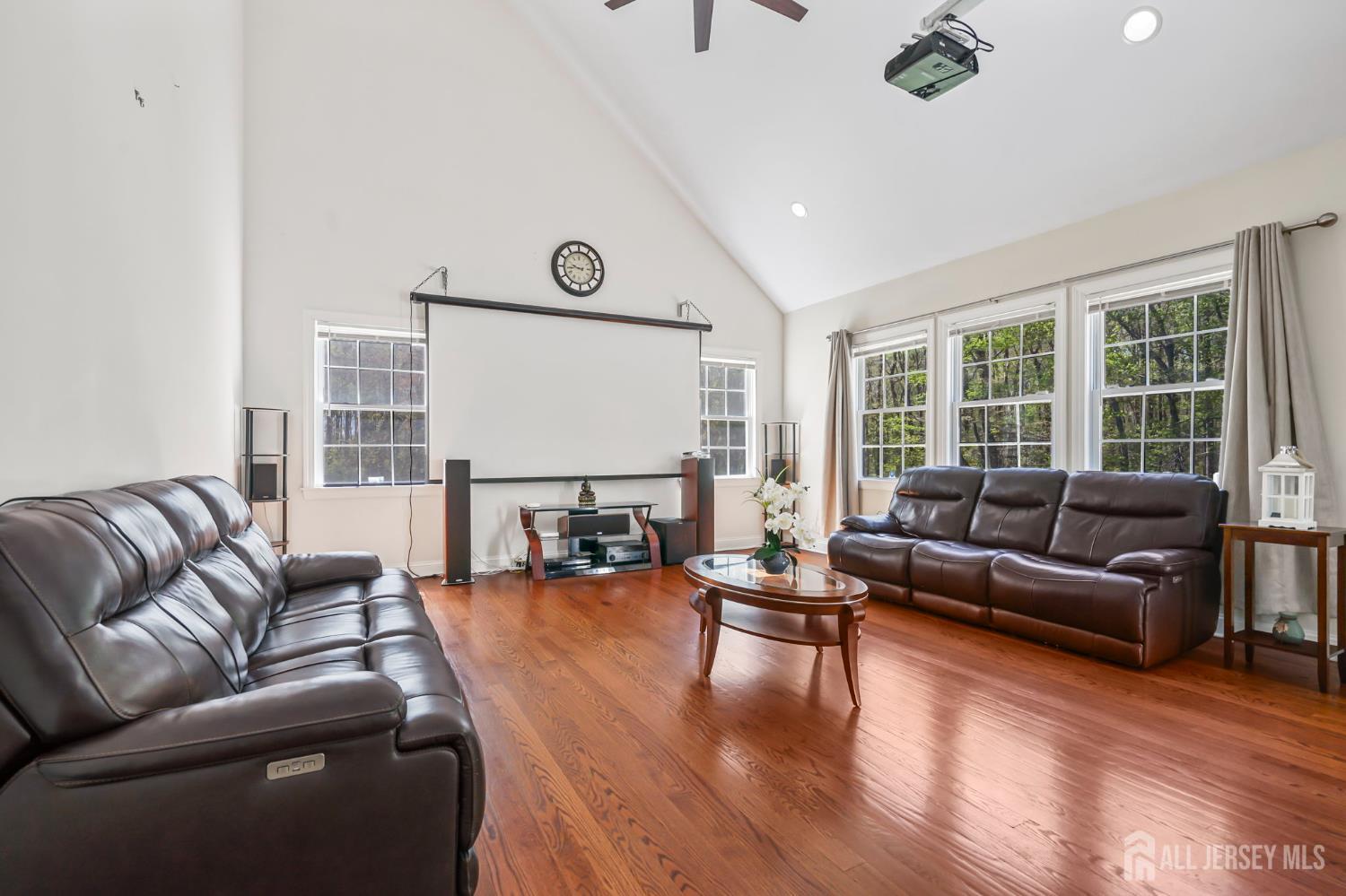 39 Friendship, Cranbury, NJ, 08512