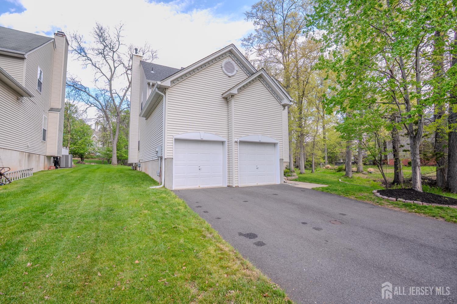 23 Huntley, Bridgewater, NJ, 08807