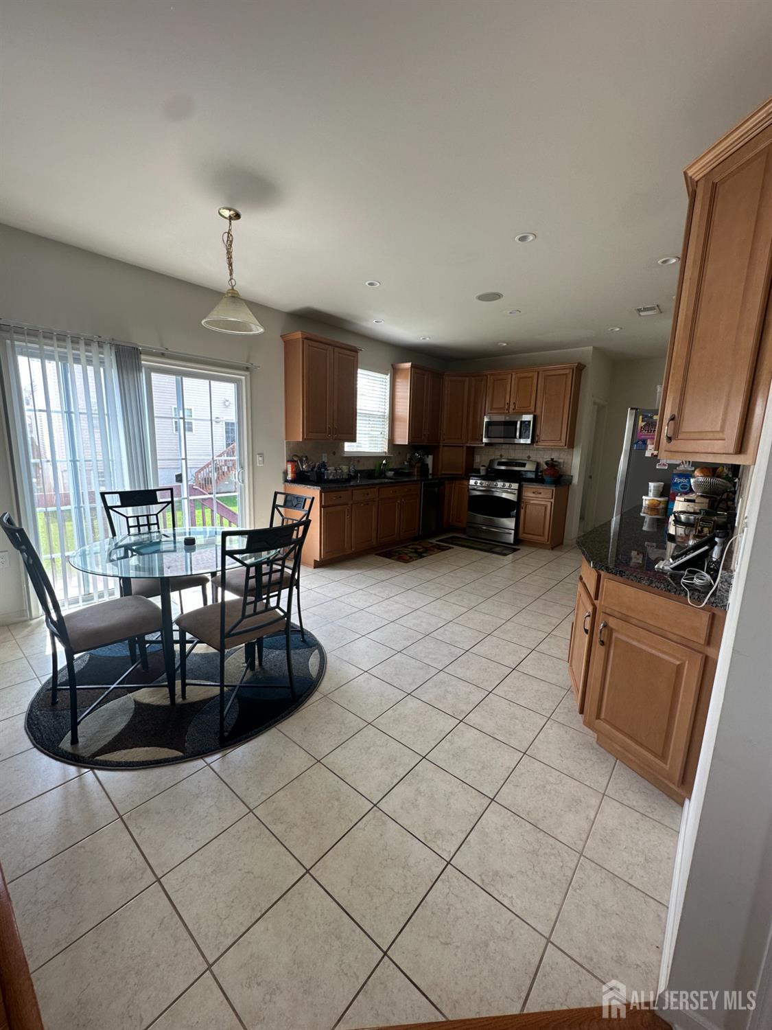 25 Eddington, Monroe, NJ, 08831