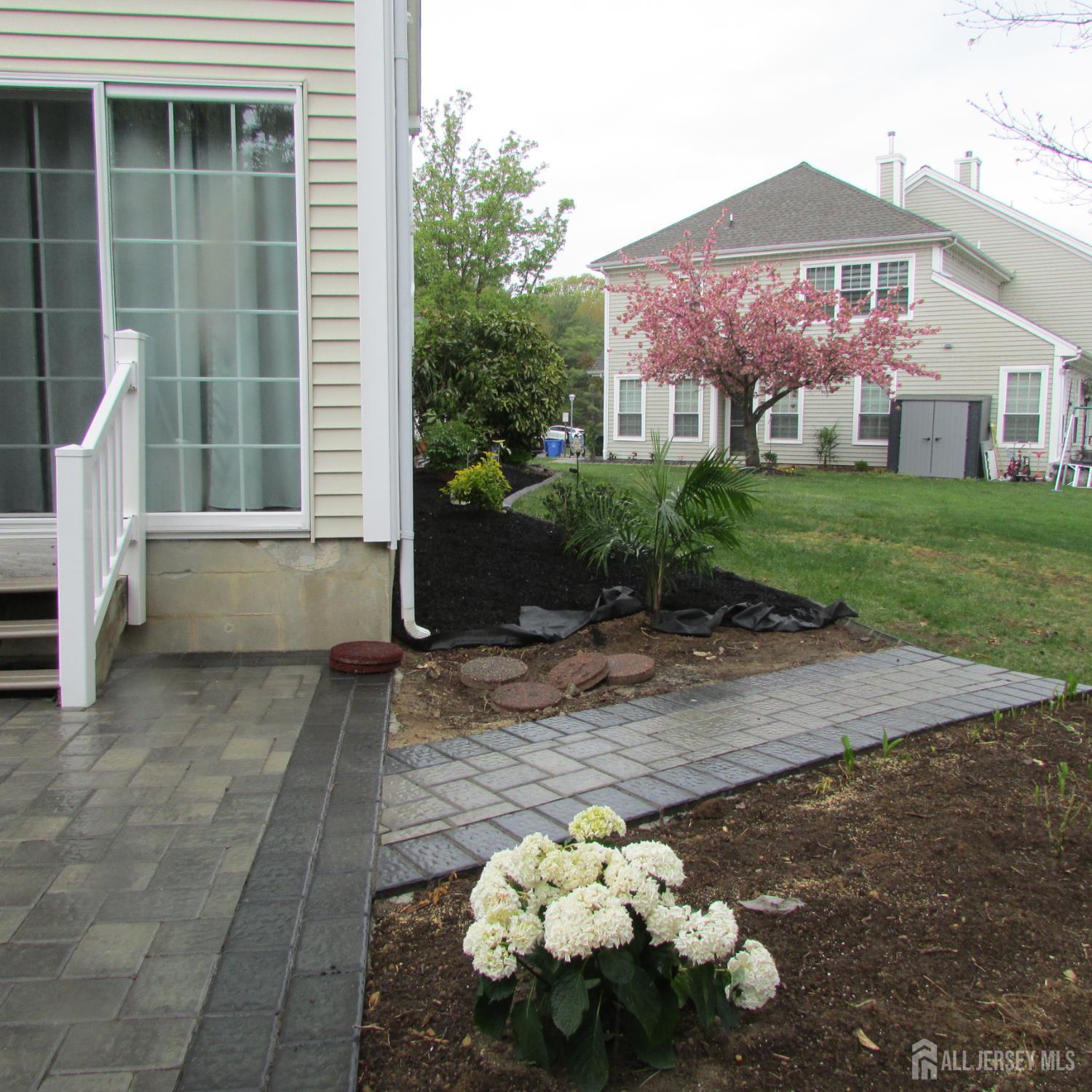 29 Tall Oaks, Parlin, NJ, 08859