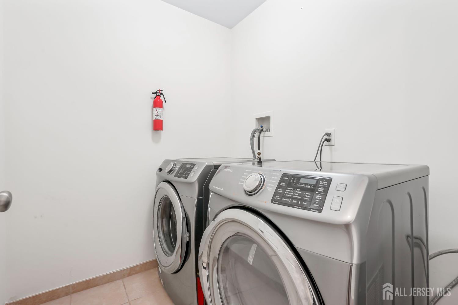 39 Friendship, Cranbury, NJ, 08512