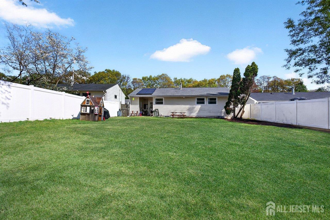 43 Buttonwood, Sayreville, NJ, 08859