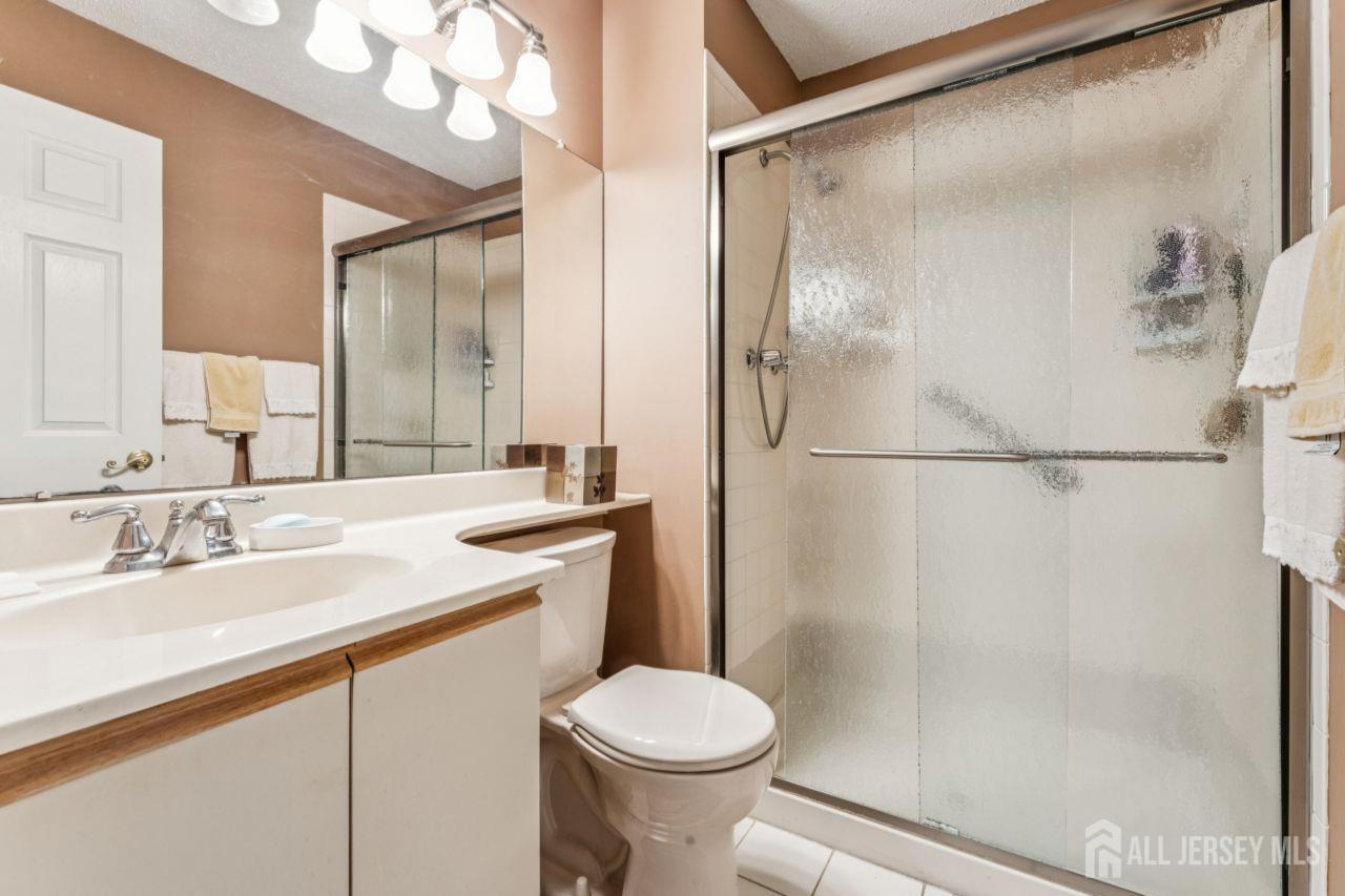 75 Linda, Edison, NJ, 08820