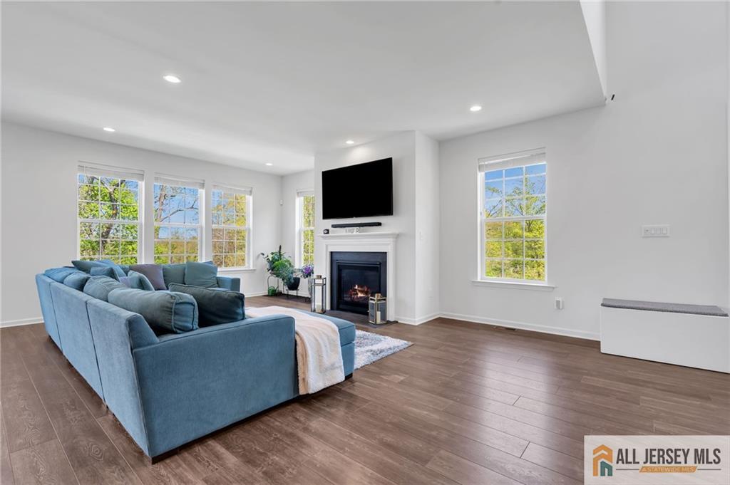 48 Begonia, Monroe, NJ, 08831