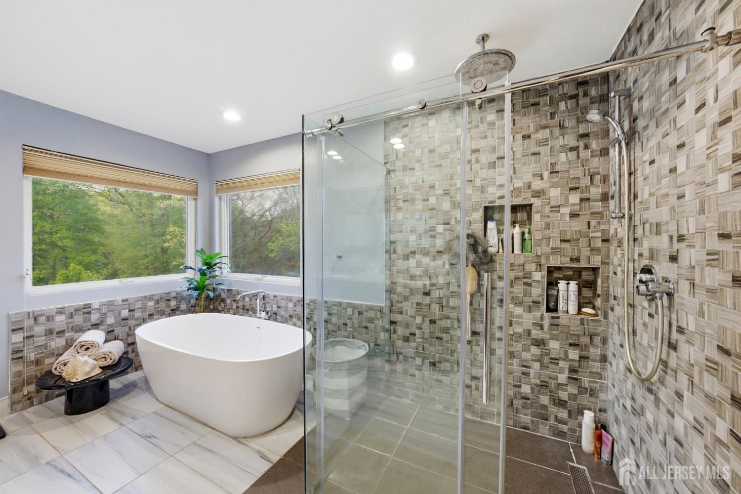 5 Robert, Monroe, NJ, 08831