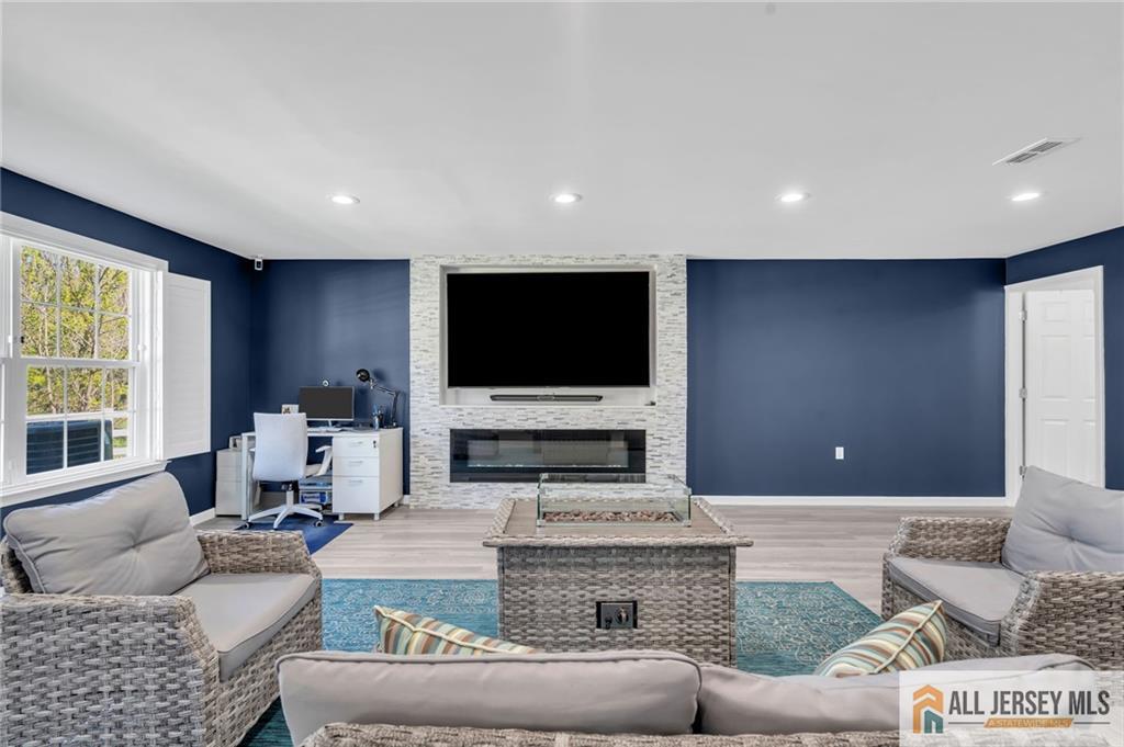 48 Begonia, Monroe, NJ, 08831