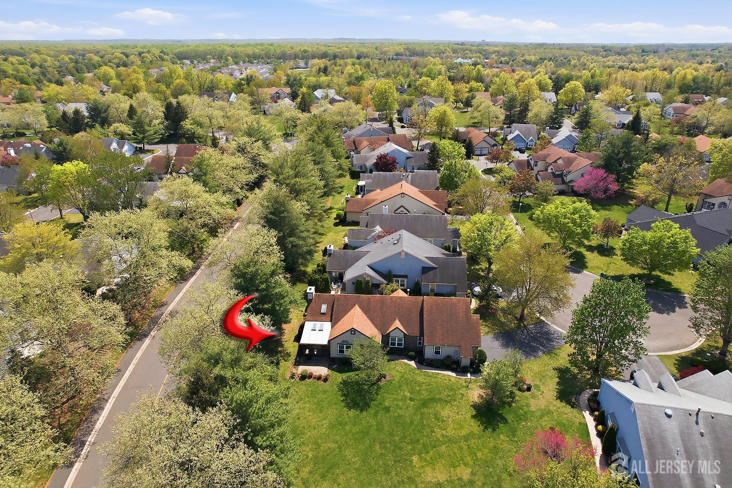 32 Robins, Metuchen, NJ, 08840