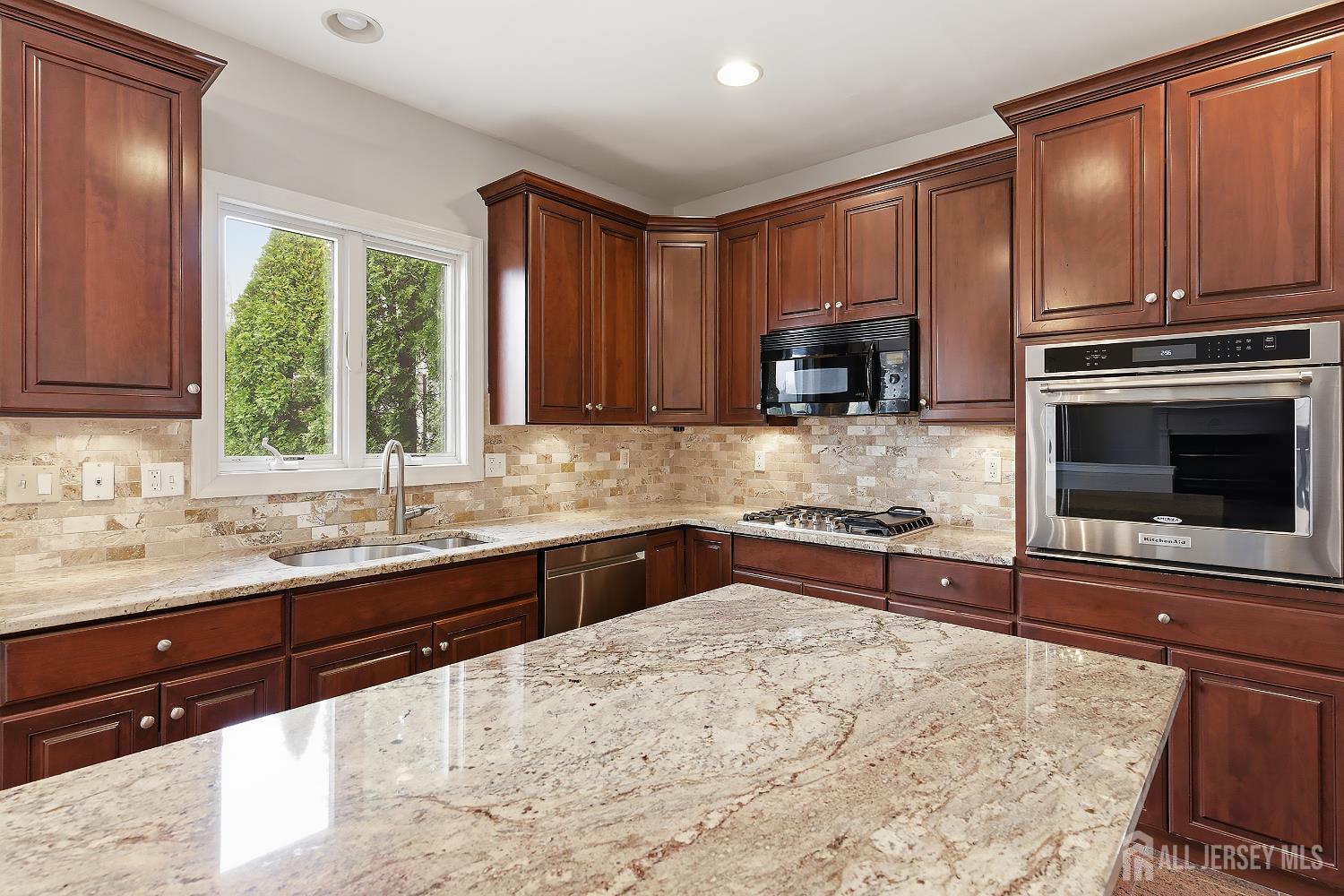 14 E Barnyard, Plainsboro, NJ, 08536