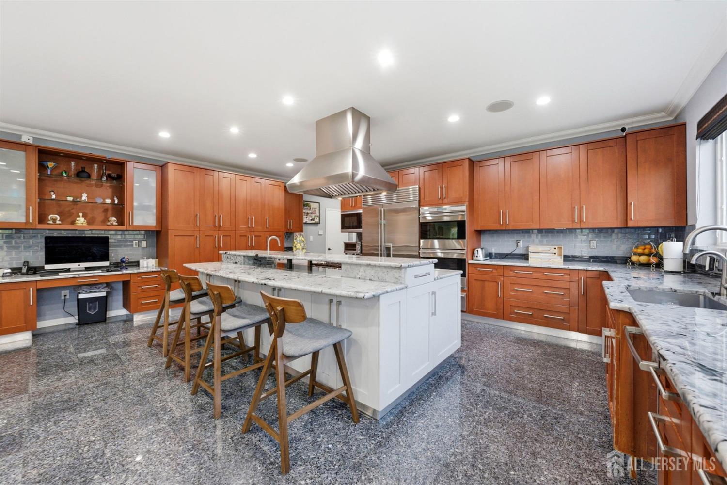 5 Robert, Monroe, NJ, 08831