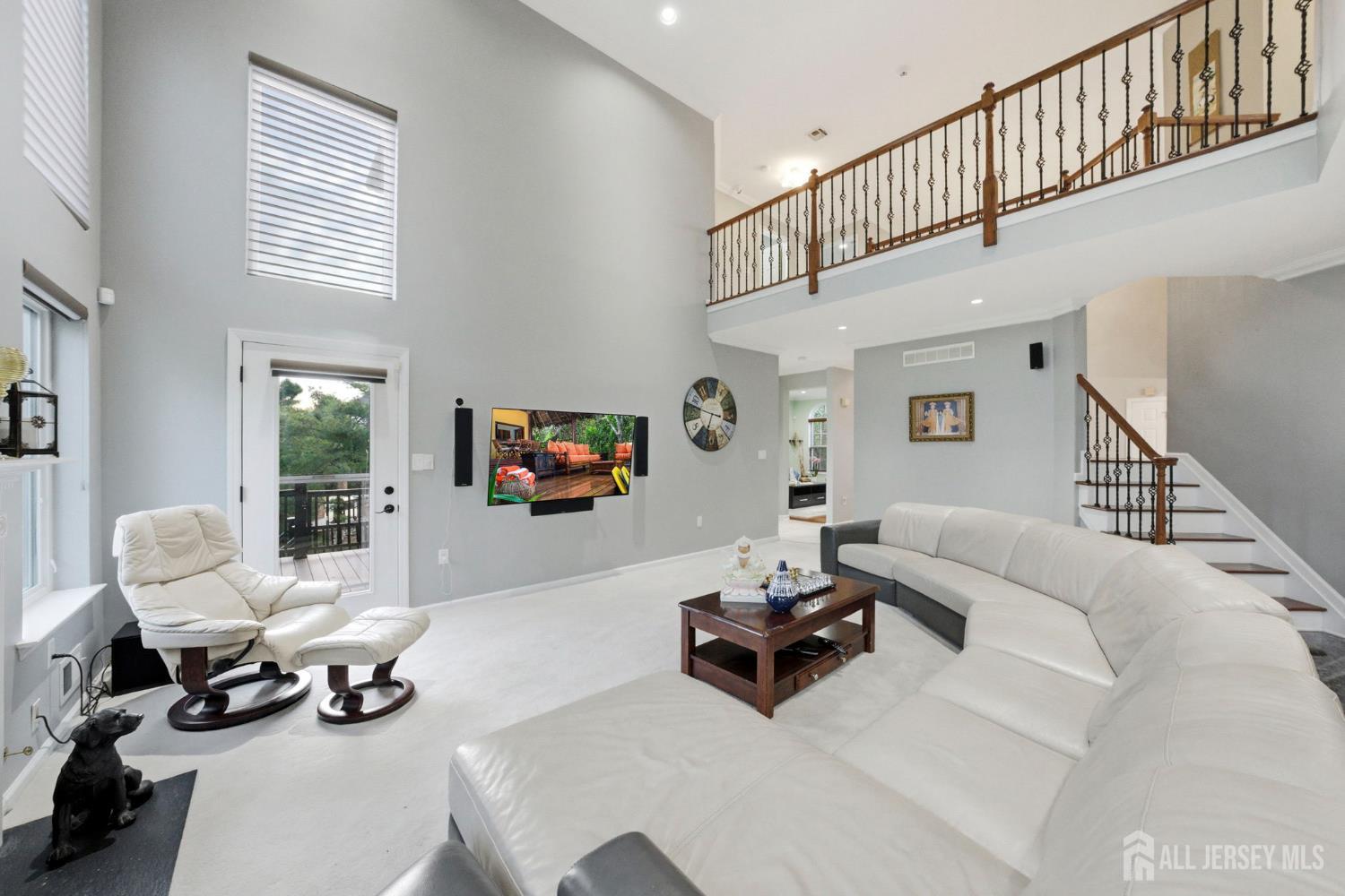 5 Robert, Monroe, NJ, 08831