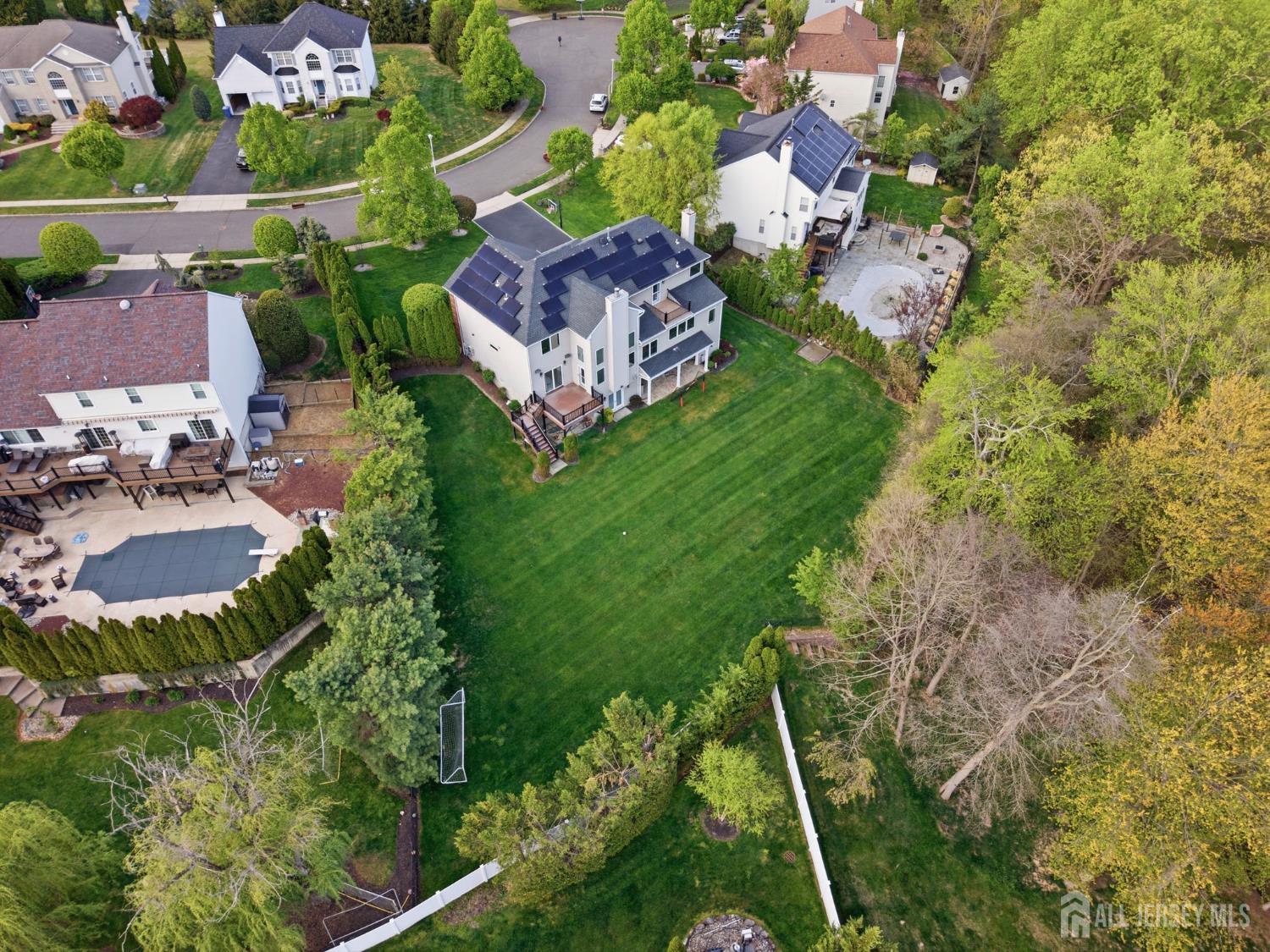 5 Robert, Monroe, NJ, 08831