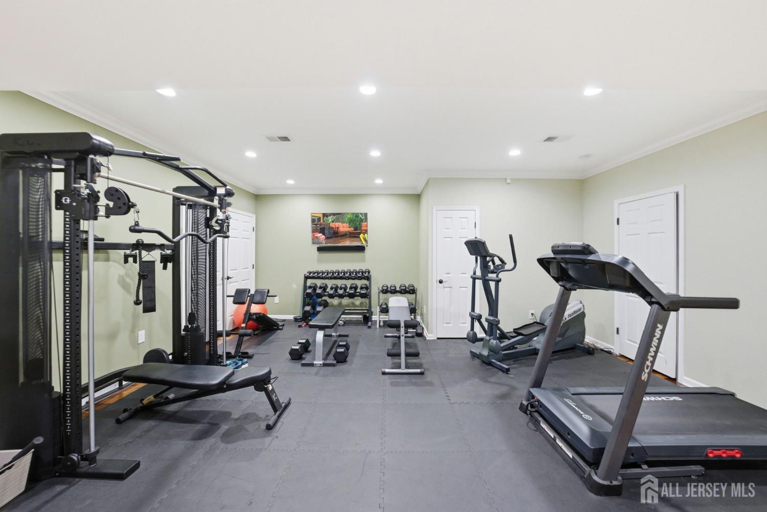 5 Robert, Monroe, NJ, 08831