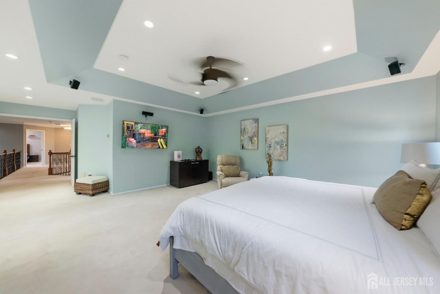 5 Robert, Monroe, NJ, 08831