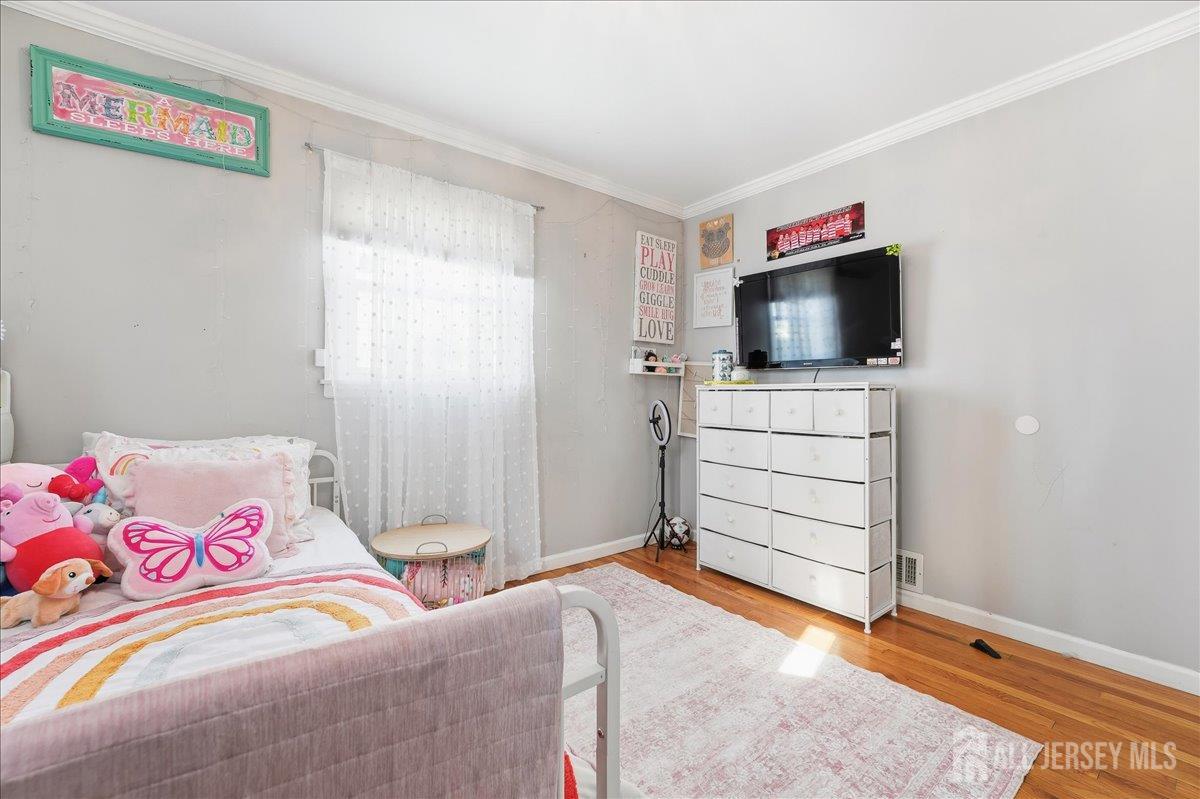 17 Clembil, Hopelawn, NJ, 08861