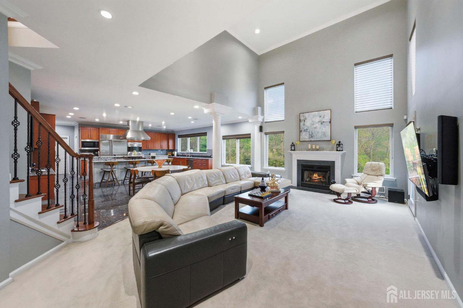 5 Robert, Monroe, NJ, 08831