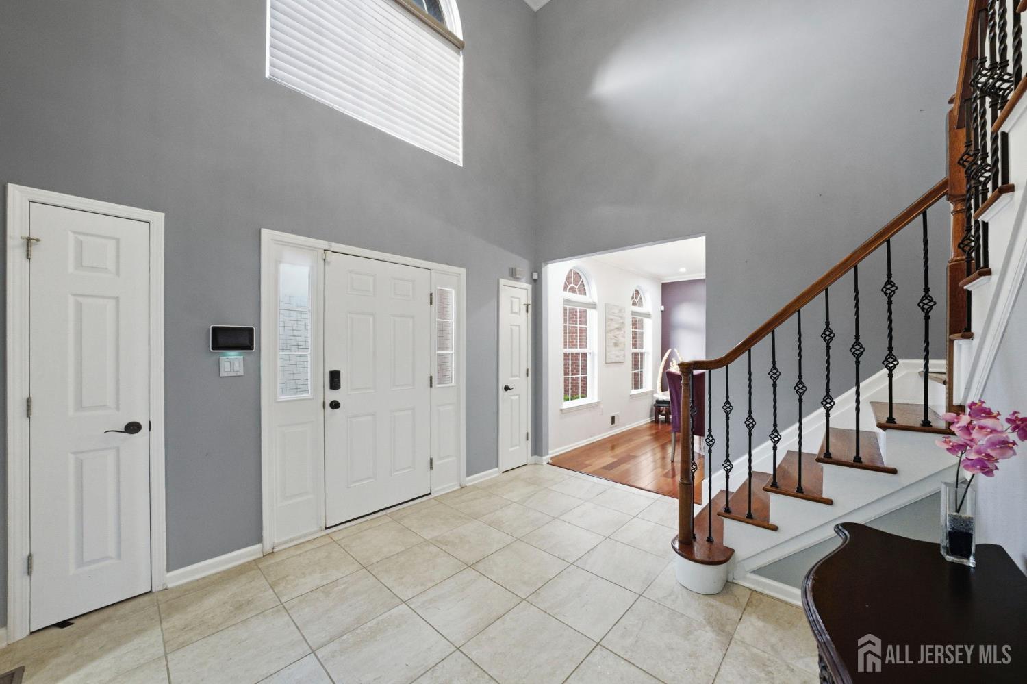 5 Robert, Monroe, NJ, 08831