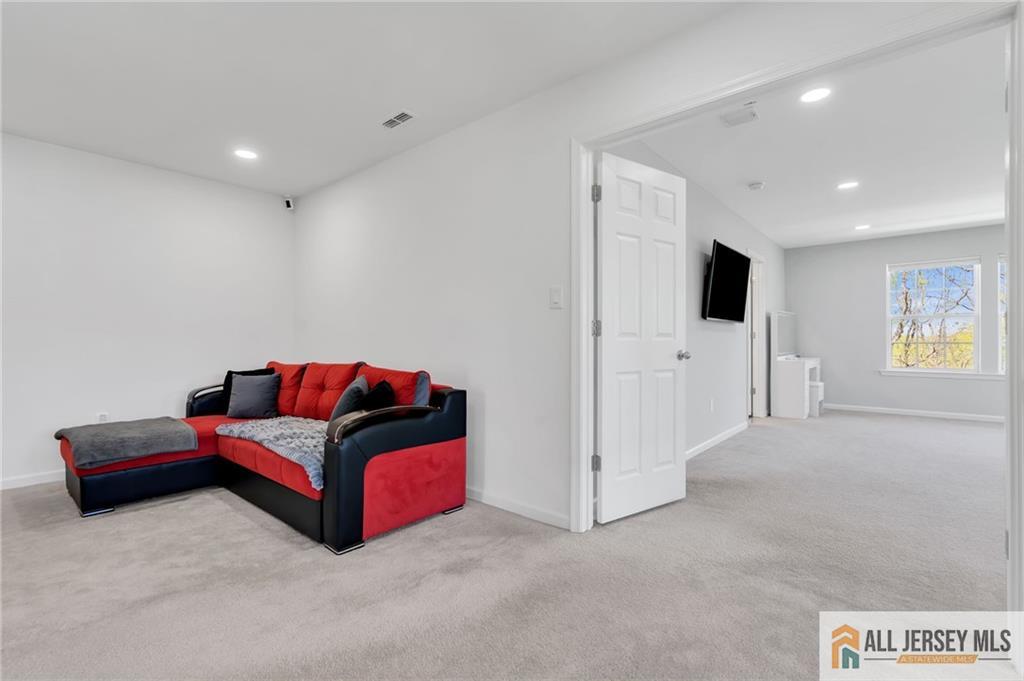 48 Begonia, Monroe, NJ, 08831