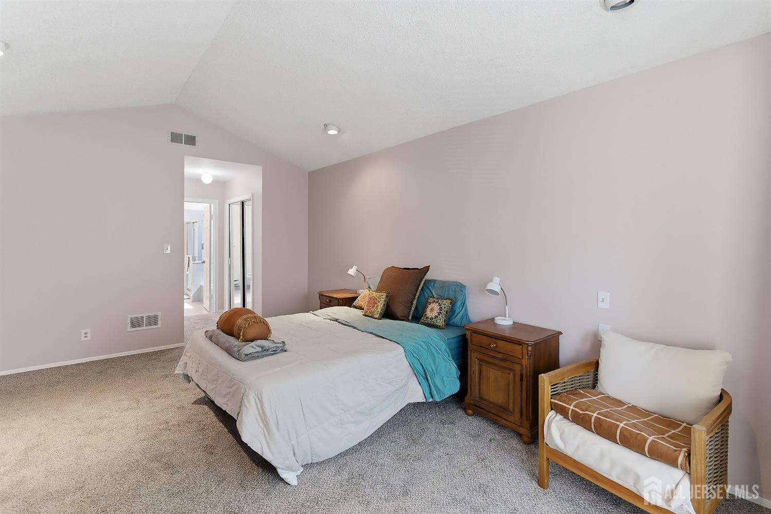 19 Ingram, Monroe, NJ, 08831