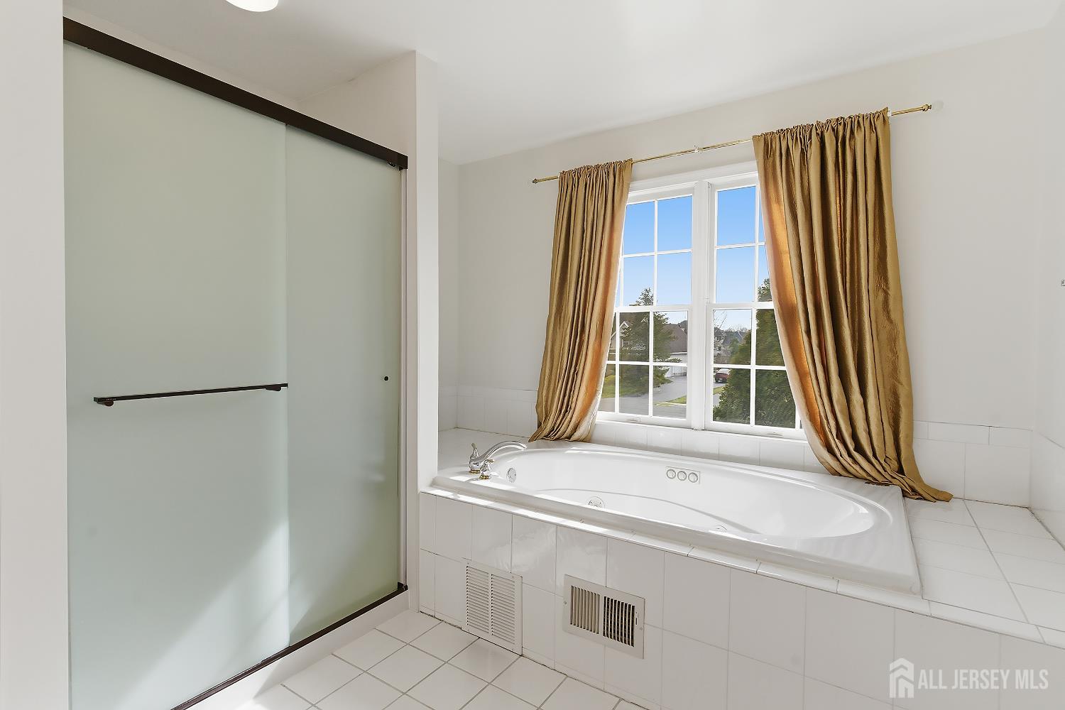 14 E Barnyard, Plainsboro, NJ, 08536