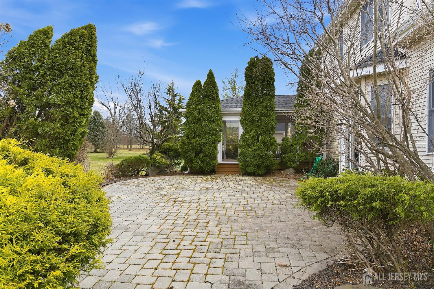 14 E Barnyard, Plainsboro, NJ, 08536