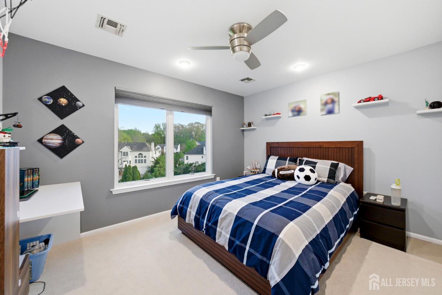 5 Robert, Monroe, NJ, 08831