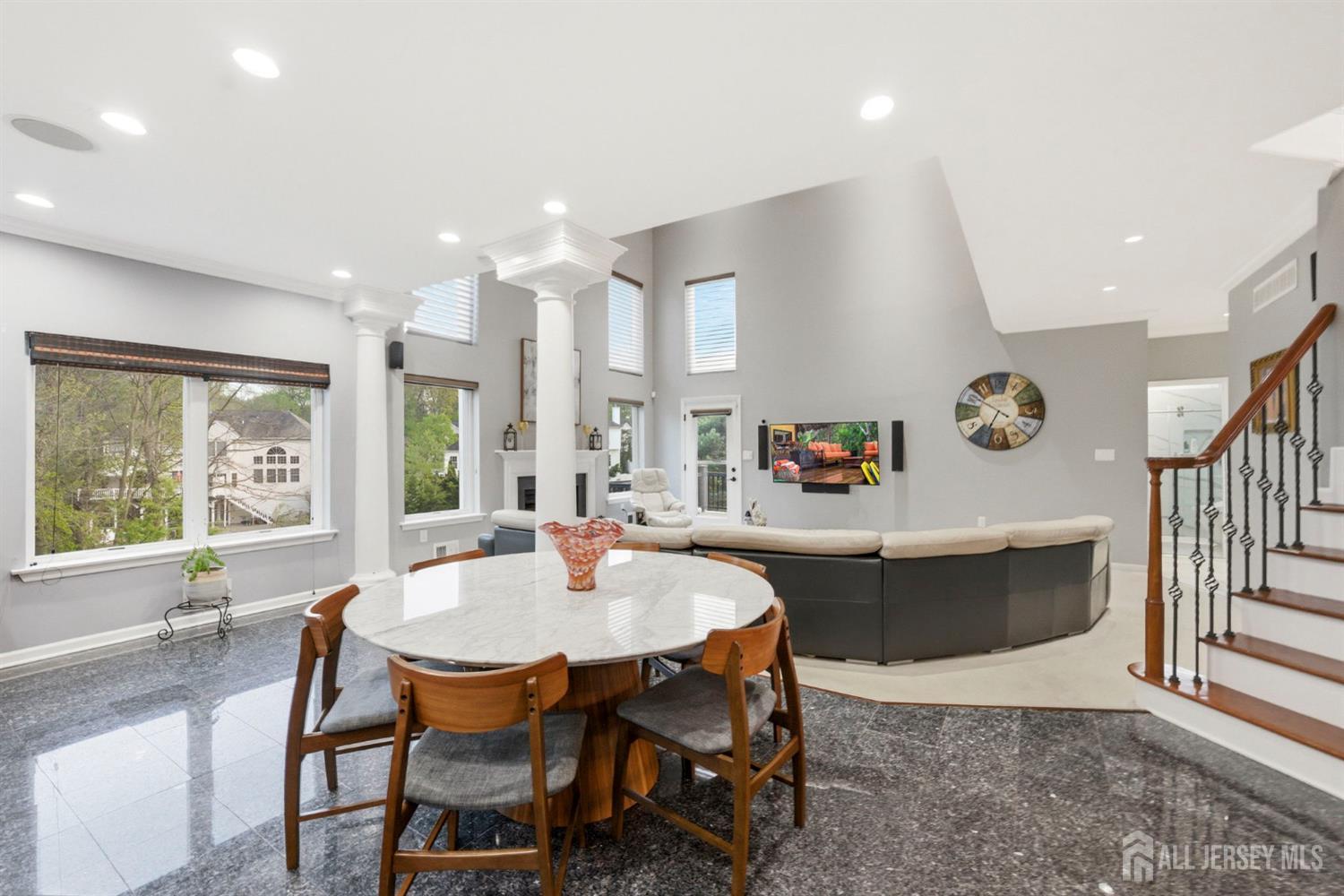 5 Robert, Monroe, NJ, 08831