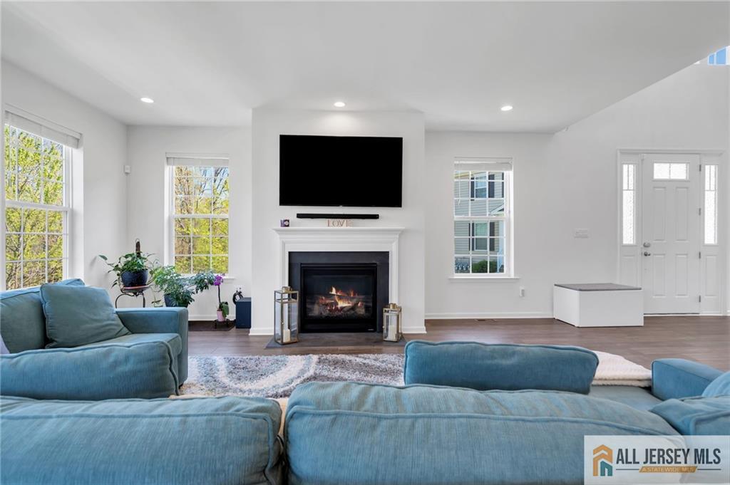 48 Begonia, Monroe, NJ, 08831