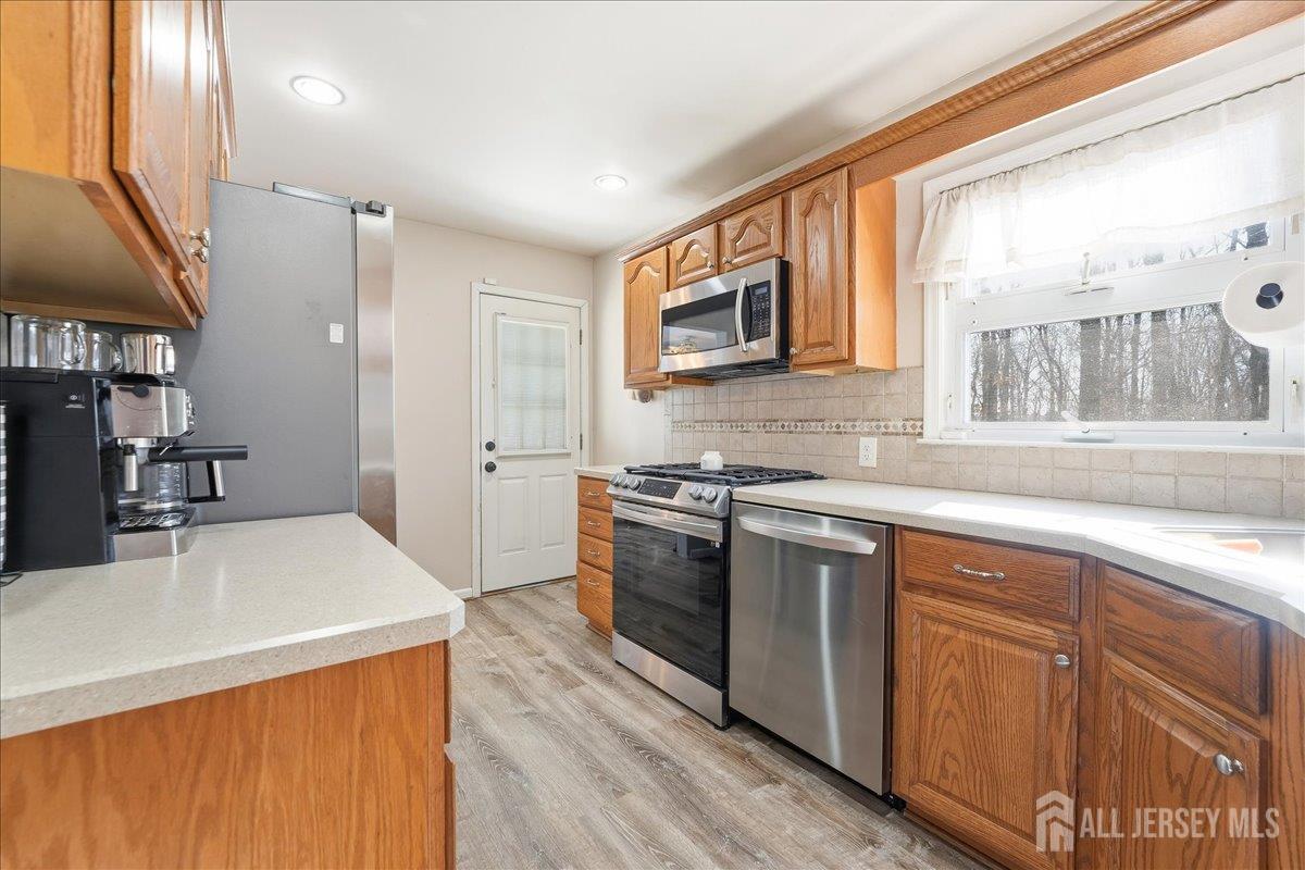 17 Clembil, Hopelawn, NJ, 08861