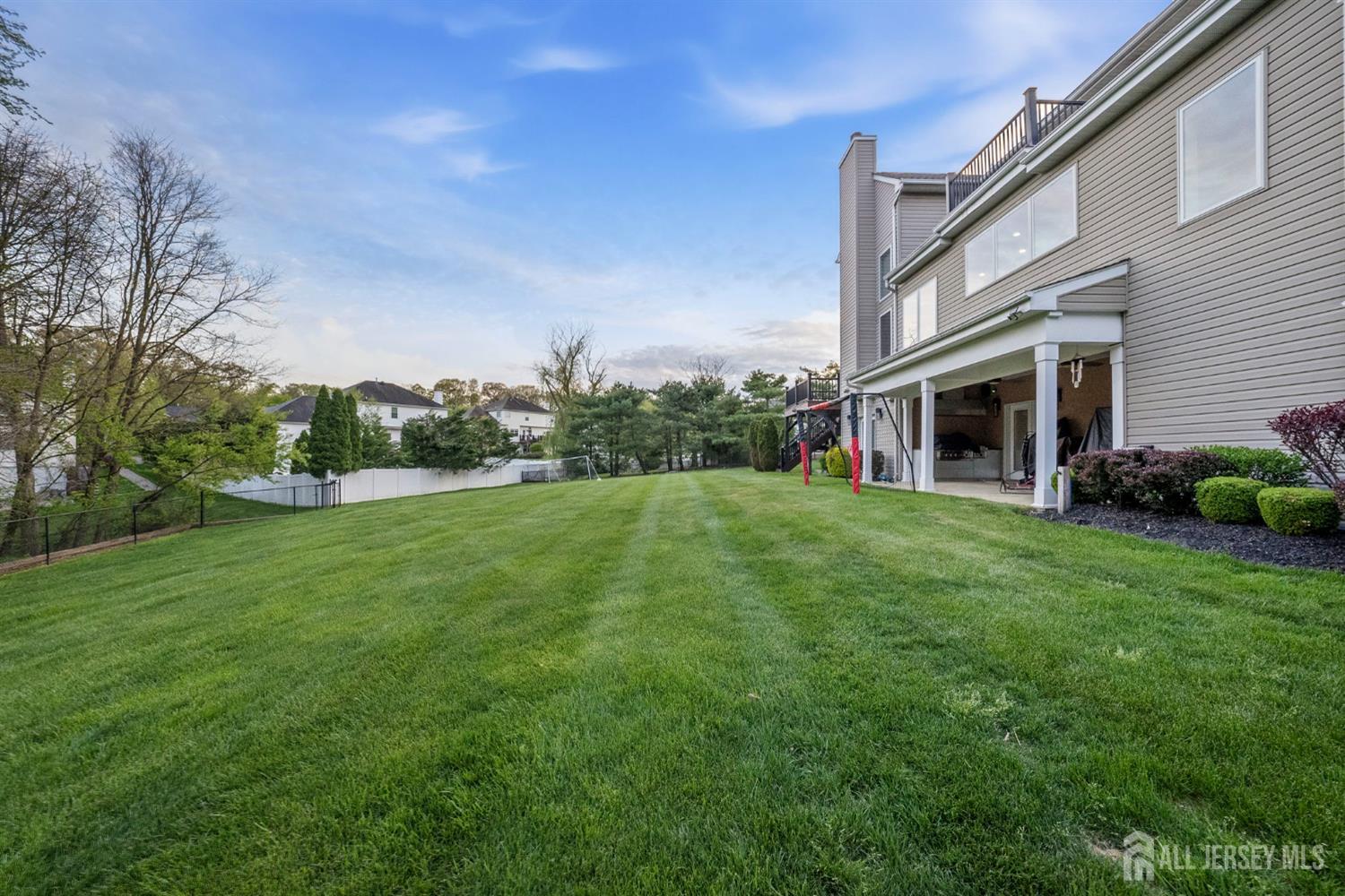 5 Robert, Monroe, NJ, 08831