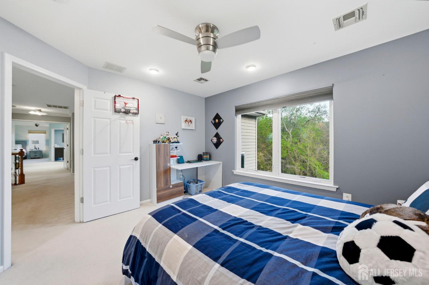 5 Robert, Monroe, NJ, 08831