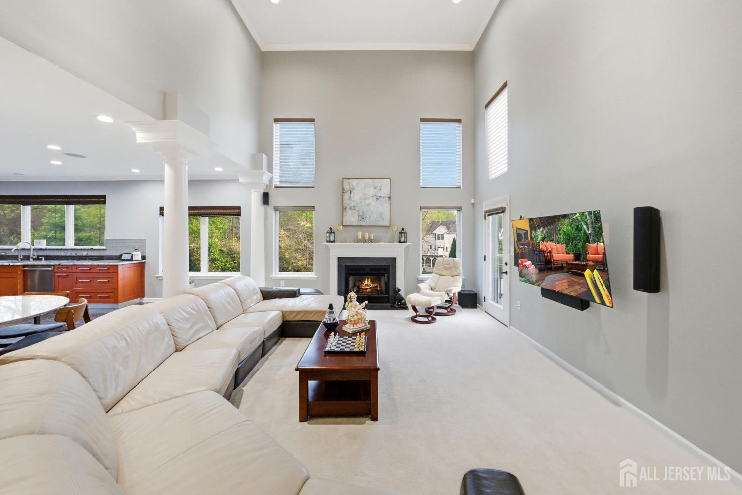 5 Robert, Monroe, NJ, 08831