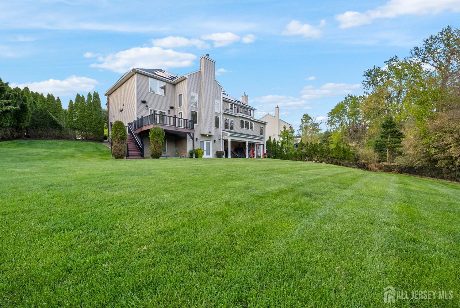 5 Robert, Monroe, NJ, 08831