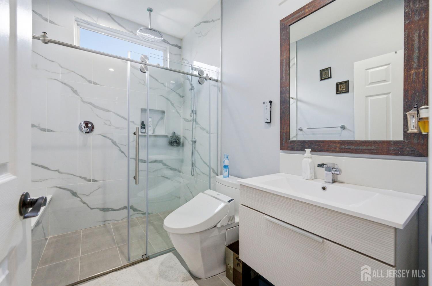 5 Robert, Monroe, NJ, 08831