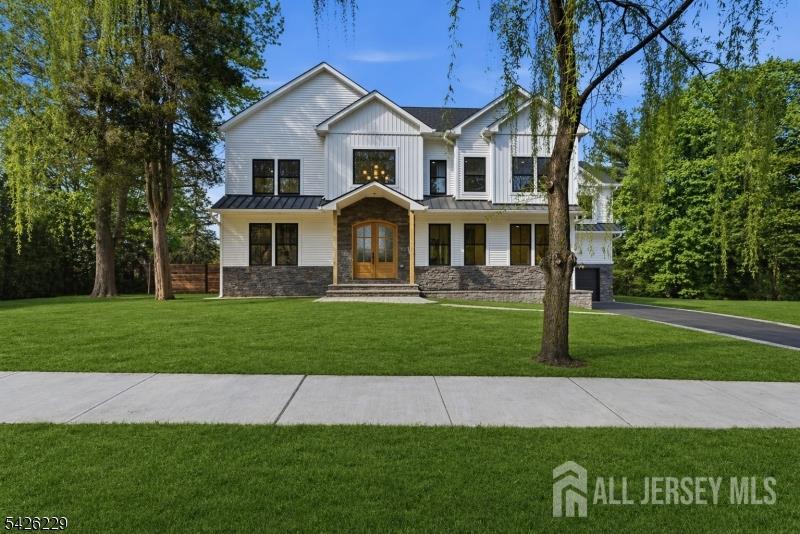 122 Central Ave, Clark Twp., NJ, 07066-1112