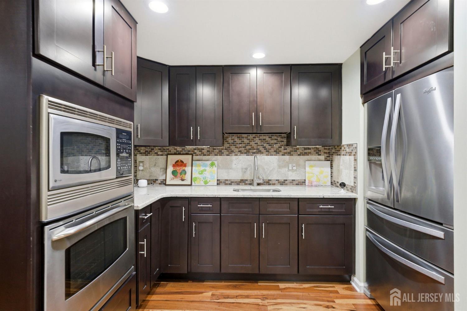 5 Robert, Monroe, NJ, 08831