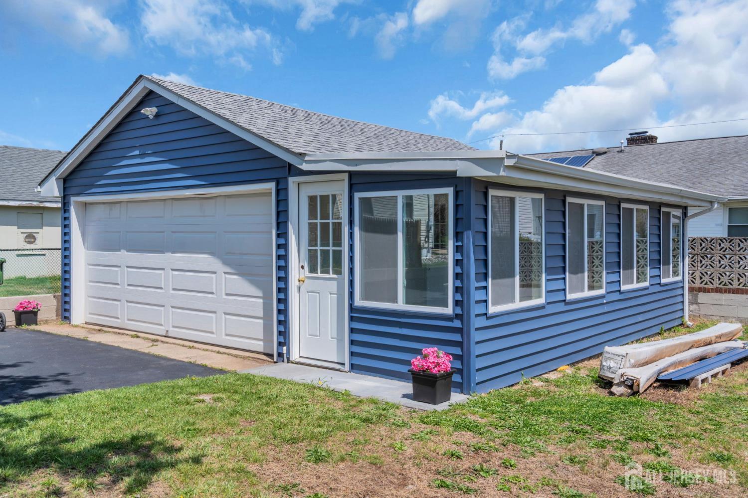 21 Market, Edison, NJ, 08817