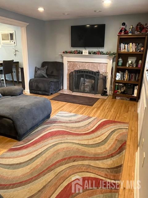 141 High, Woodbridge Proper, NJ, 07095