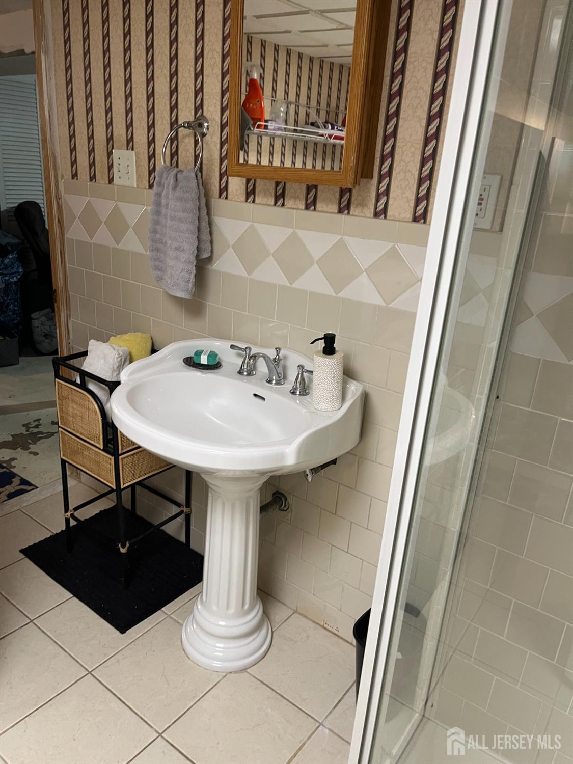 141 High, Woodbridge Proper, NJ, 07095