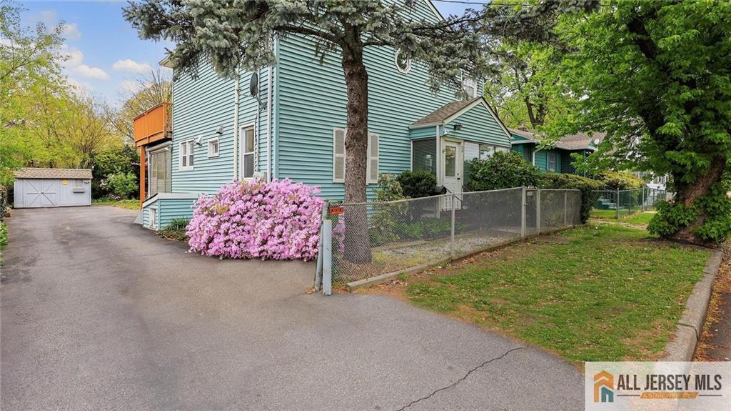 231 Spruce Street, Midland Park, NJ, 07432